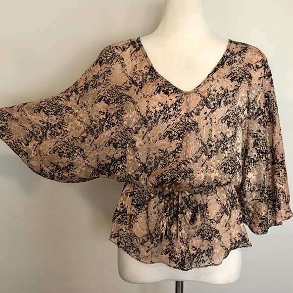 Parker Blush-Pink/Black Snake Silk Kimono Top - Picture 3 of 12